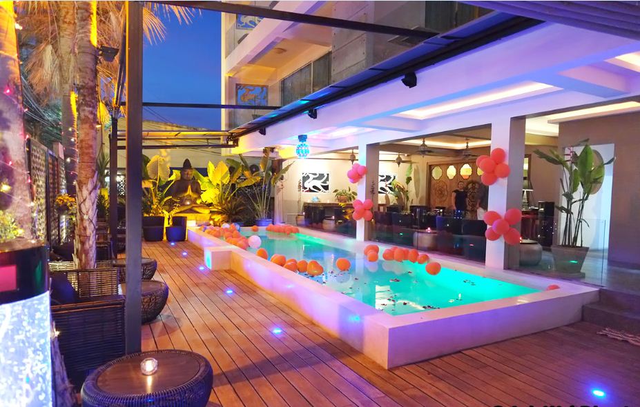 Lounge Bar & Restaurant Swimming Pool for Lease – Rawai Phuket