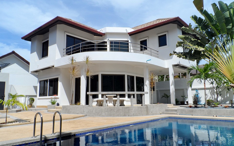 3 Bedrooms Pool House for Sale – Rawai