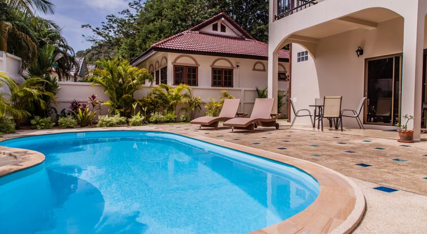 3 Bedrooms Pool Villa for Sale – Nai Harn