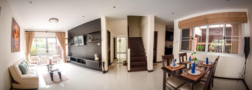 The Modern 3 Bedroom Townhouse - Laguna