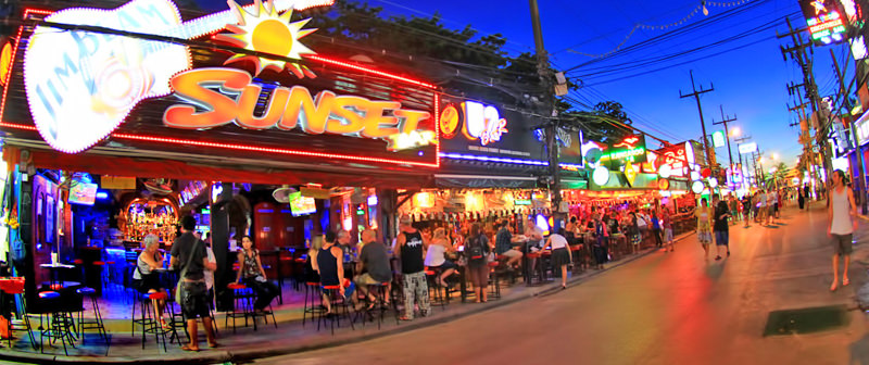 Building with Shop for rent – bangla road Patong beach