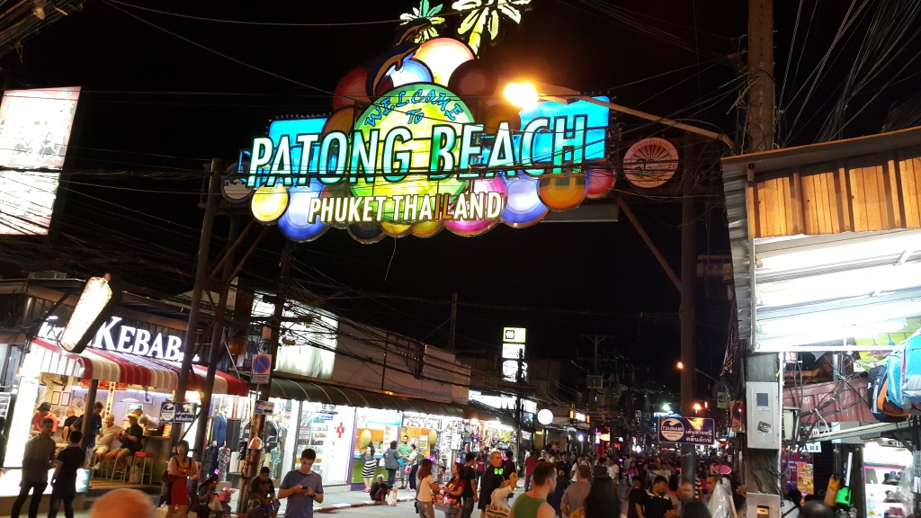 Full Building 4 Floors for Rent or Sell – bangla road Patong
